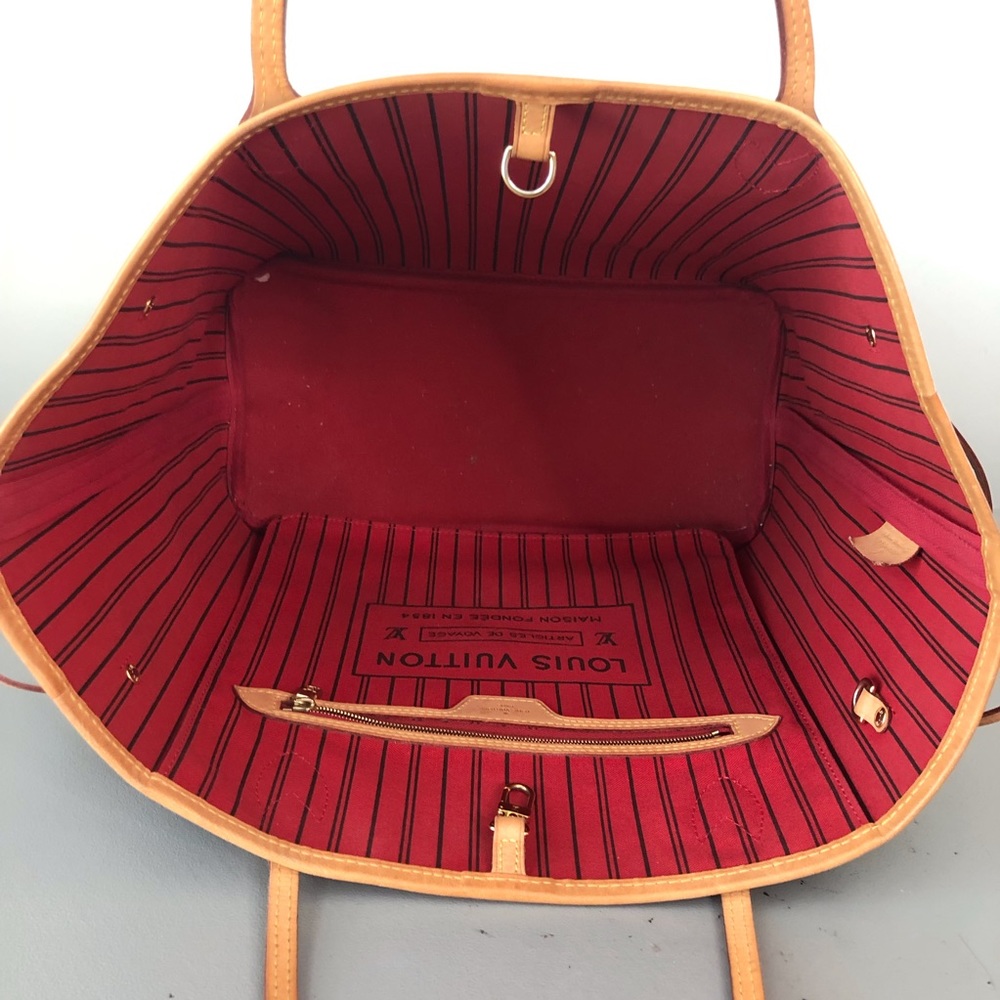 Louis Vuitton Neverfull mm - Picture 6 of 8